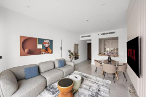Vayk - Fully Upgraded One Bedroom in Marina